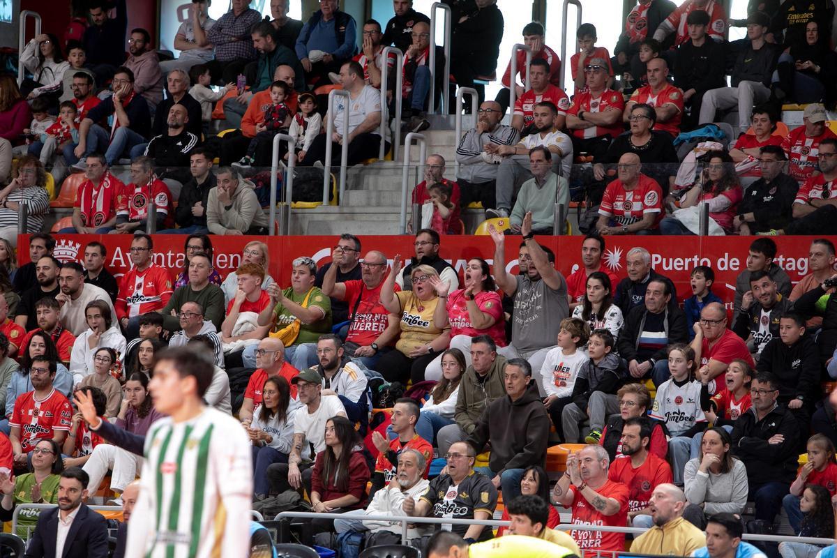 Las imágenes de la derrota de Jimbee Cartagena frente a Córdoba Las imágenes de la derrota de Jimbee Cartagena frente a Córdoba