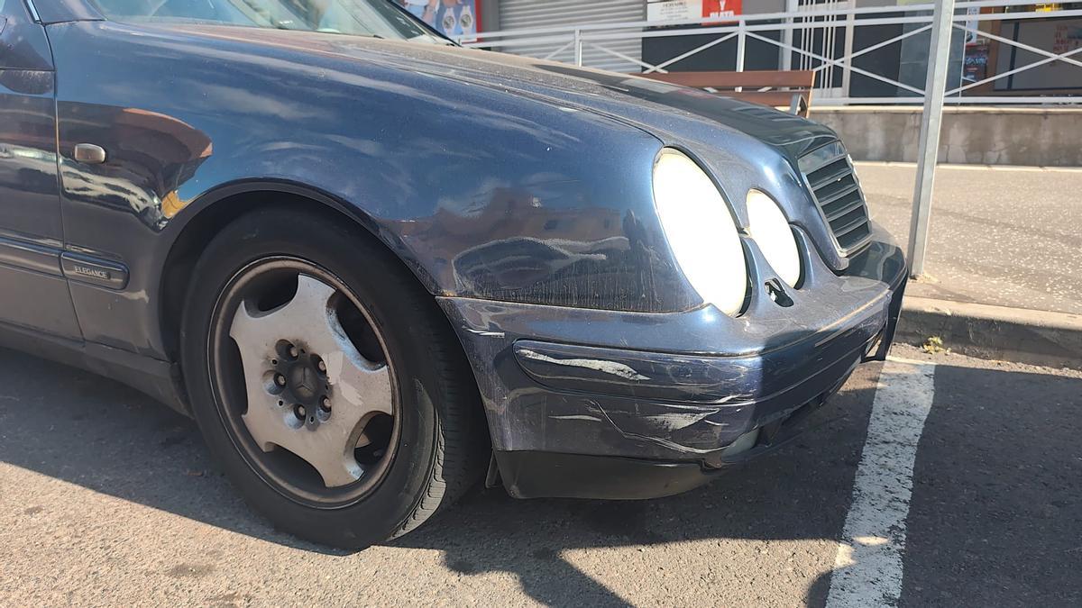 Daños en un segundo coche tras la persecución en Taco