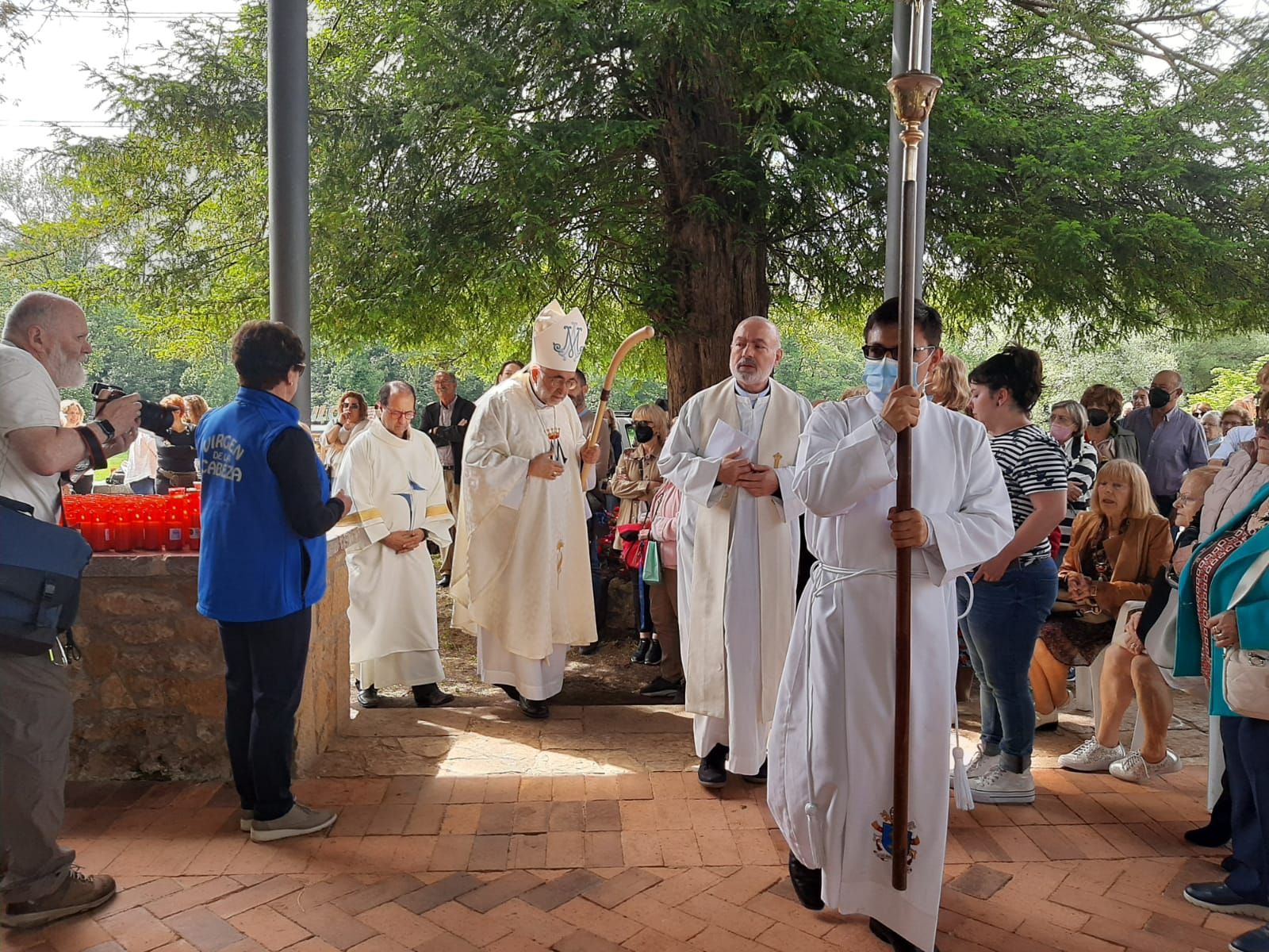 Meres (Siero) celebra a la Virgen de la Cabeza