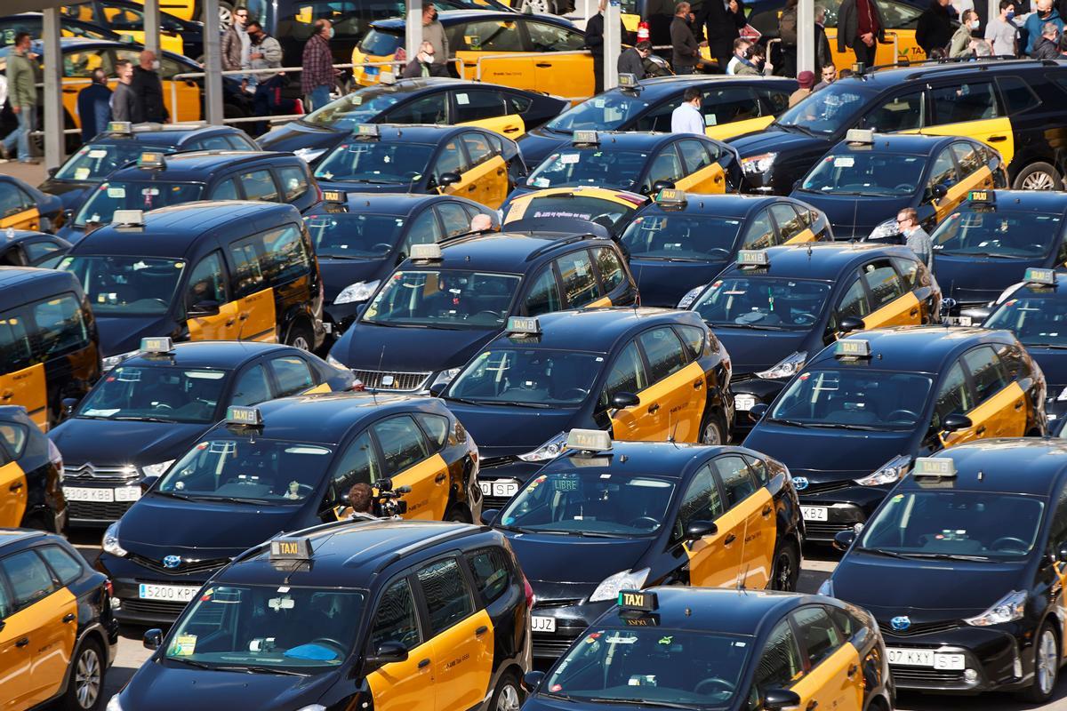 Asamblea de taxistas en Barcelona.