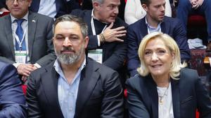 Abascal perd l’empara política  i financera del líder del Fidesz