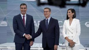 Sánchez y Feijóo, durante el debate.