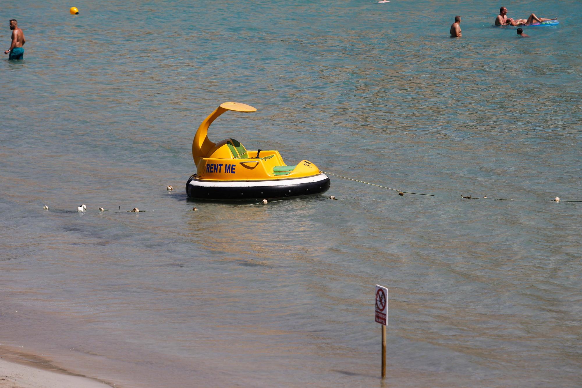 Cala Llonga sale del letargo
