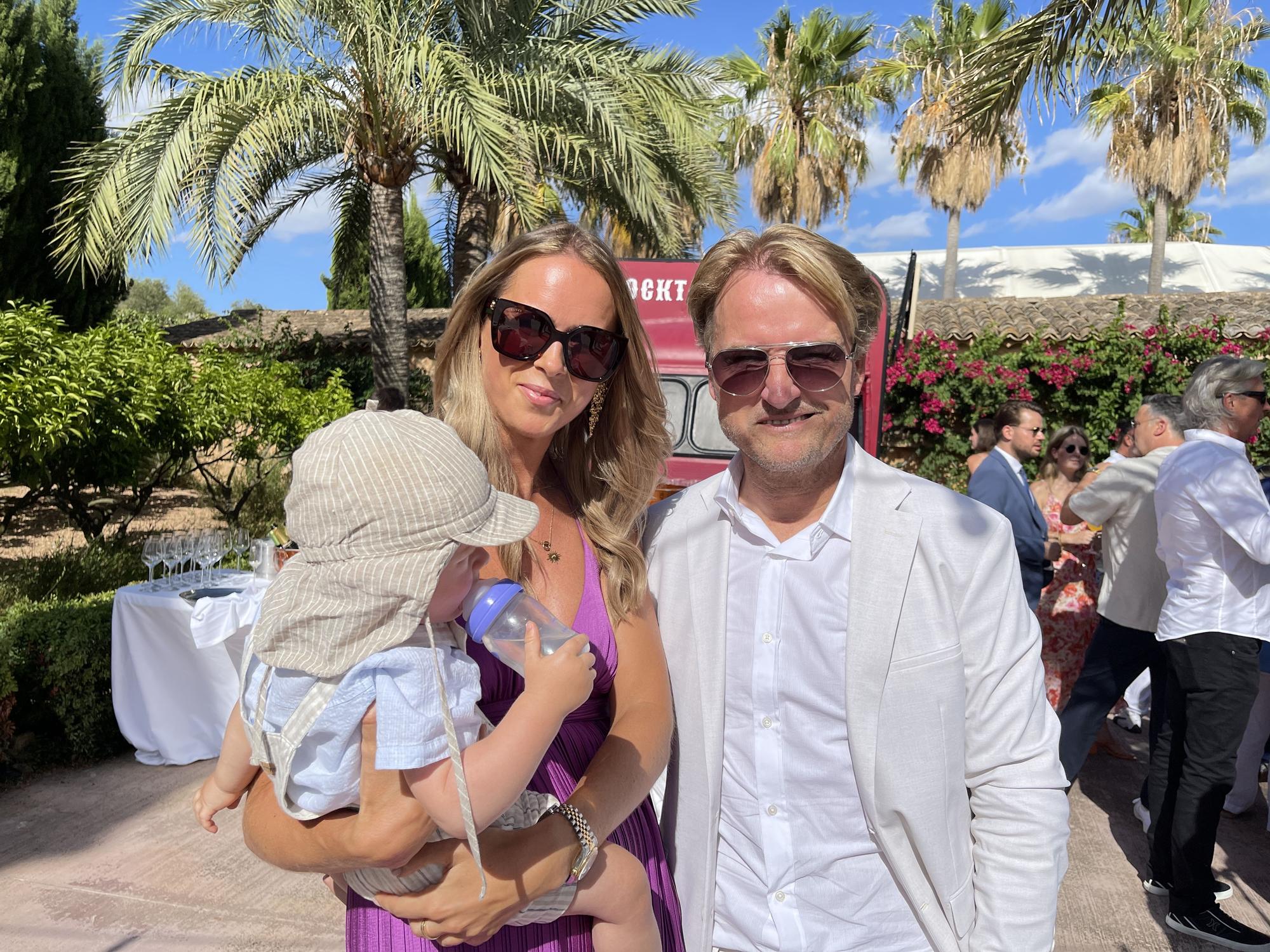 Ballermann-Sänger Lorenz Büffel und seine Emily haben sich auf Mallorca erneut das Ja-Wort gegeben