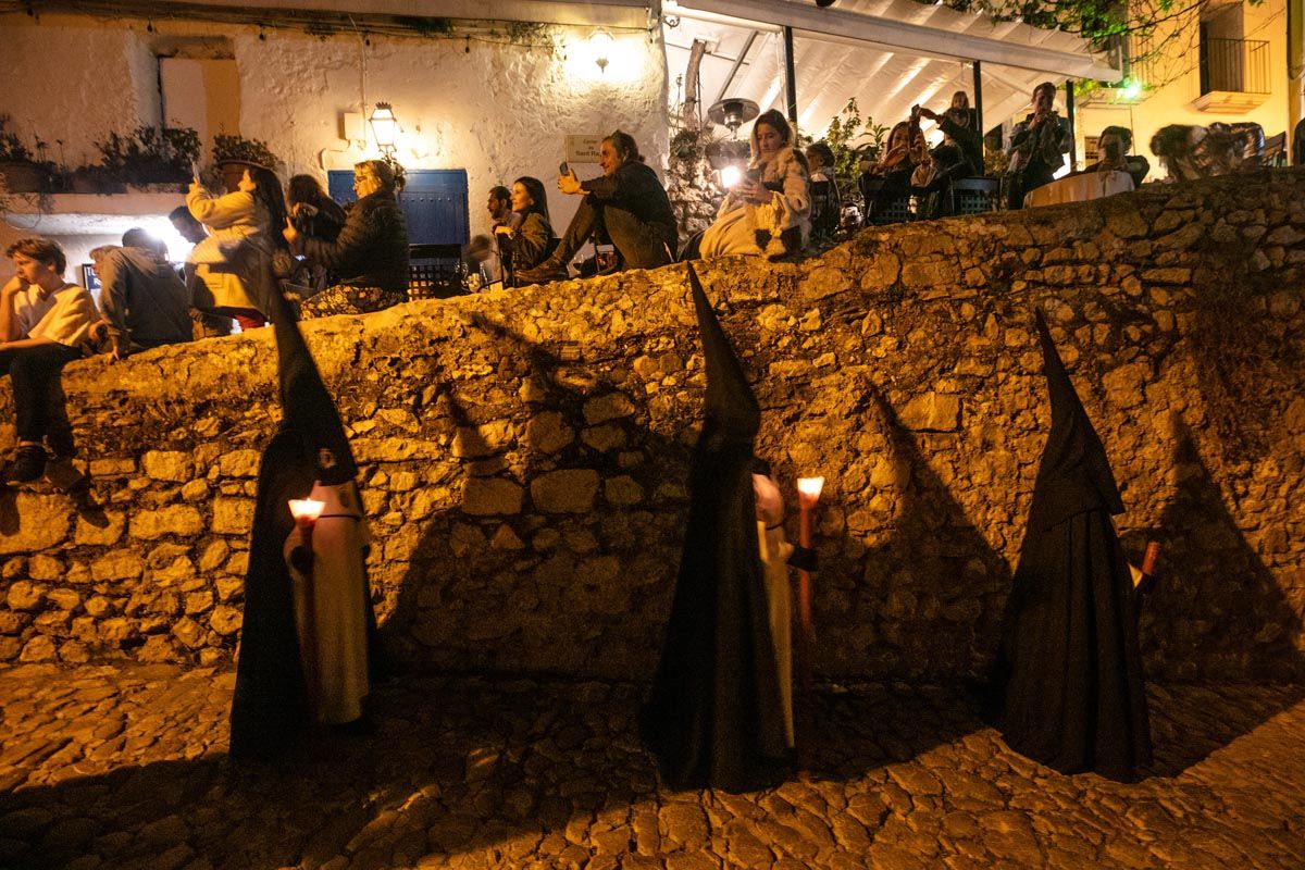 Semana Santa En Ibiza: procesión del Santo Entierro en el Viernes Santo