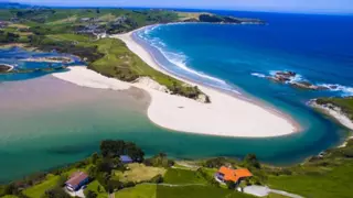 Viaja al paraíso sin salir de España: estas son las mejores playas para disfrutar de aguas cristalinas y arena blanca