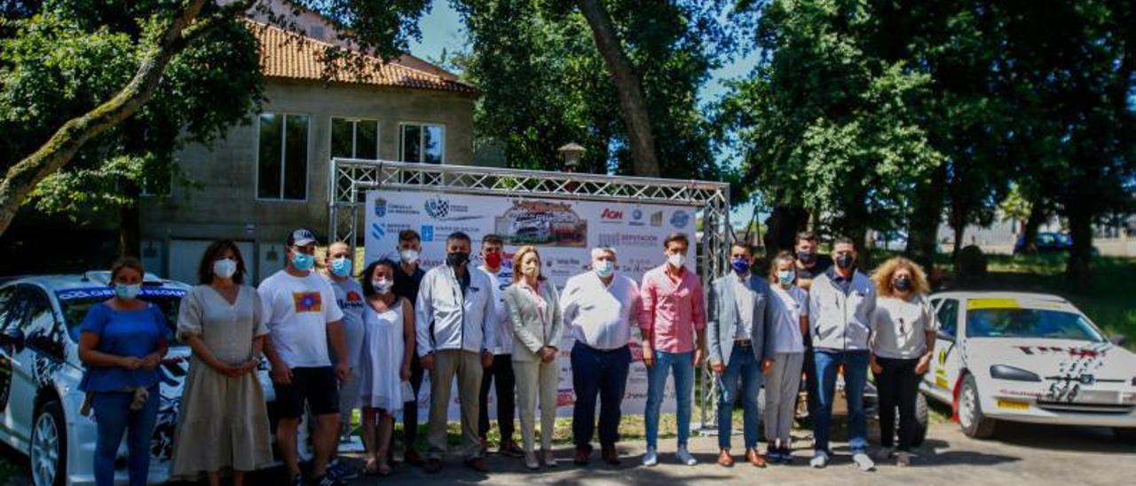 Un momento de la presentación del evento en la Carballeira de Ribadumia.  |