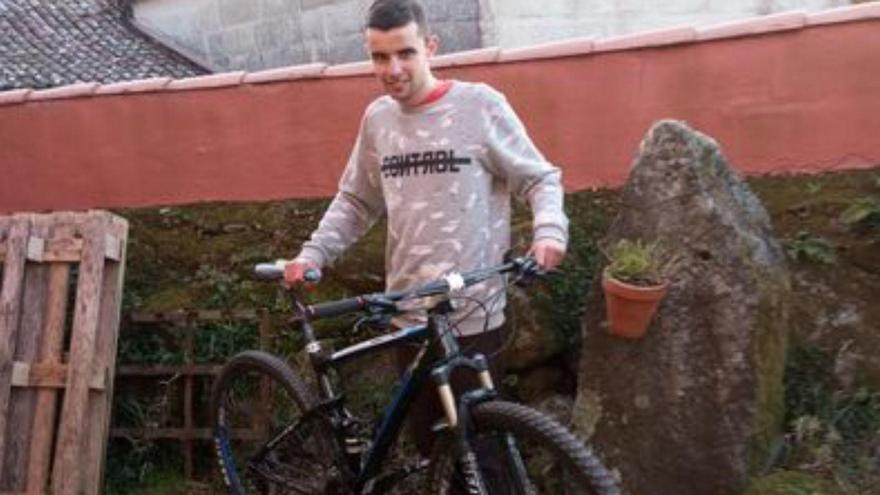 Roban la bicicleta a un marinense con autismo que la compró con todos sus ahorros