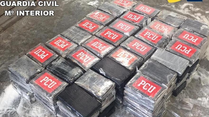 Los narcos con propulsores de buceo sacaban 170 kilos de &#039;coca&#039; en La Luz