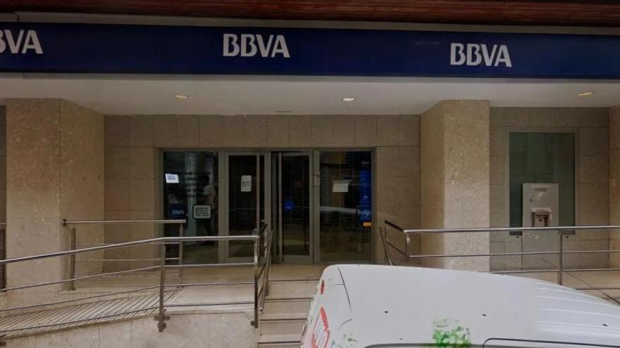 El alcalde de Santa María de Guía solicita al BBVA que no cierre su oficina en el municipio por los riesgos que ello conlleva para la población