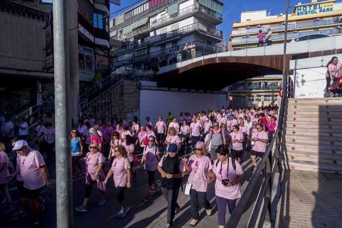 Marcha contra en cáncer de mama en Benidorm