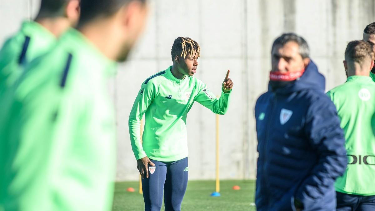 Nico Williams, durante un entrenamiento con el Athletic Club