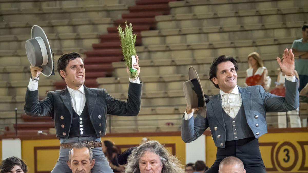 Diego Ventura y Guillermo Hermoso de Mendoza, por la puerta grande.
