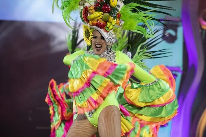 14.02.20. Las Palmas de Gran Canaria. Carnaval 2020.  Concurso de comparsas adultas. Comparsa Baracoa, 2º premio de interpretación y 2º premio de vestuario.  Parque de Santa Catalina.  Foto: Quique Curbelo