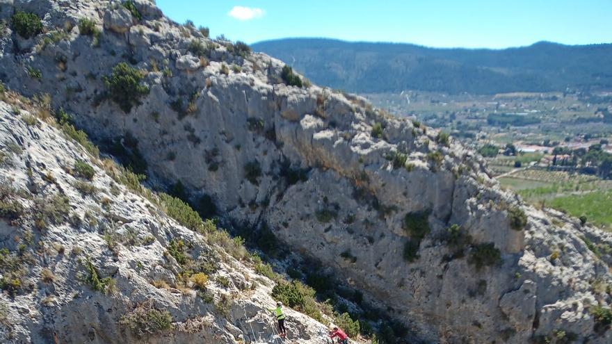 Abren un nuevo acceso a la Font Roja a través de una vía ferrata