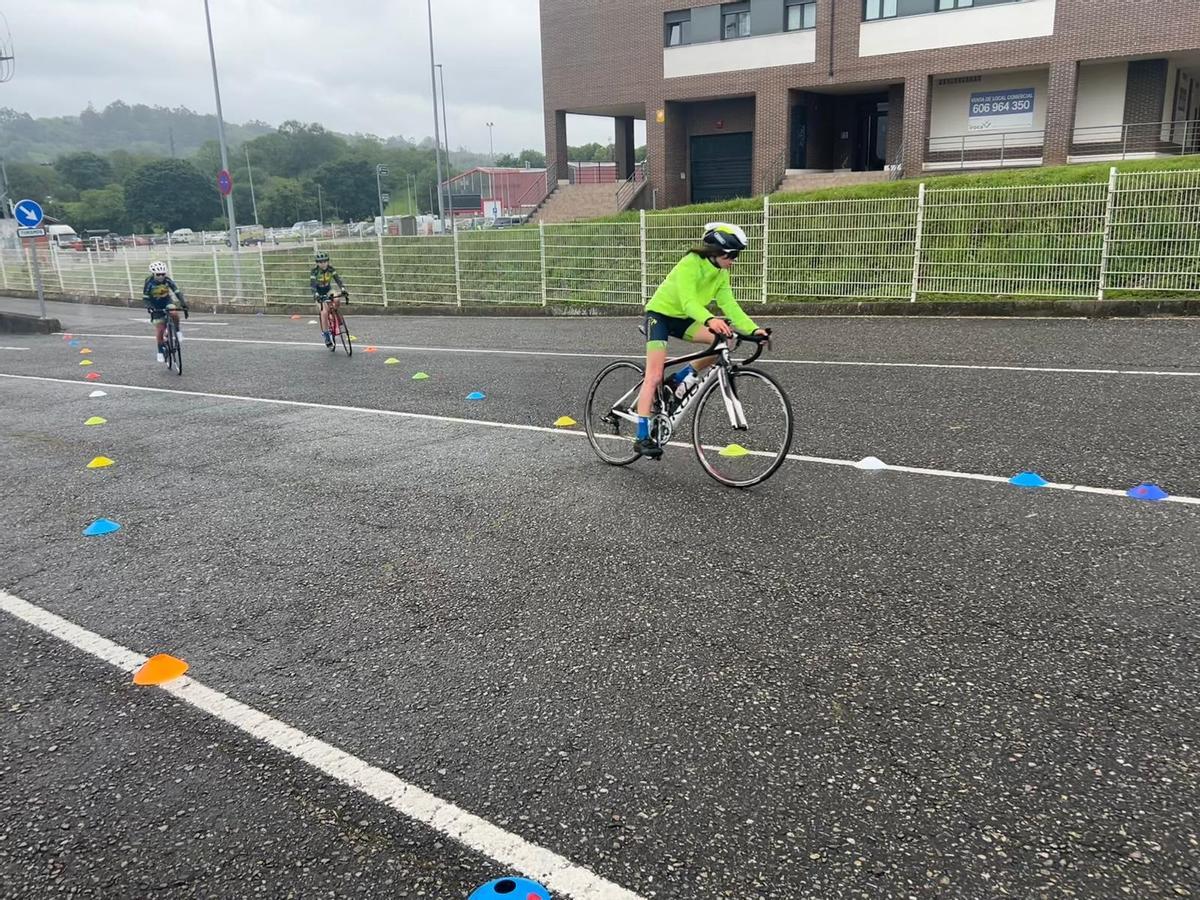 EN IMÁGENES: Entrenamiento Escuela Ciclista de Viella