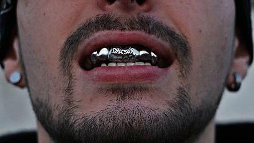 Un dos adornos dentais deseñados polo CIFP Ánxel Casal.