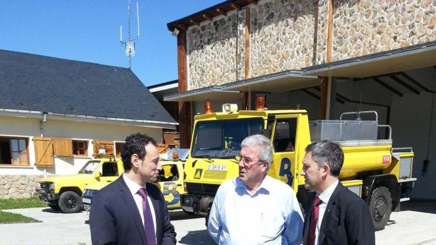 Guillermo Martínez, José Ron y Antonio del Corro, ayer, en San Antolín.