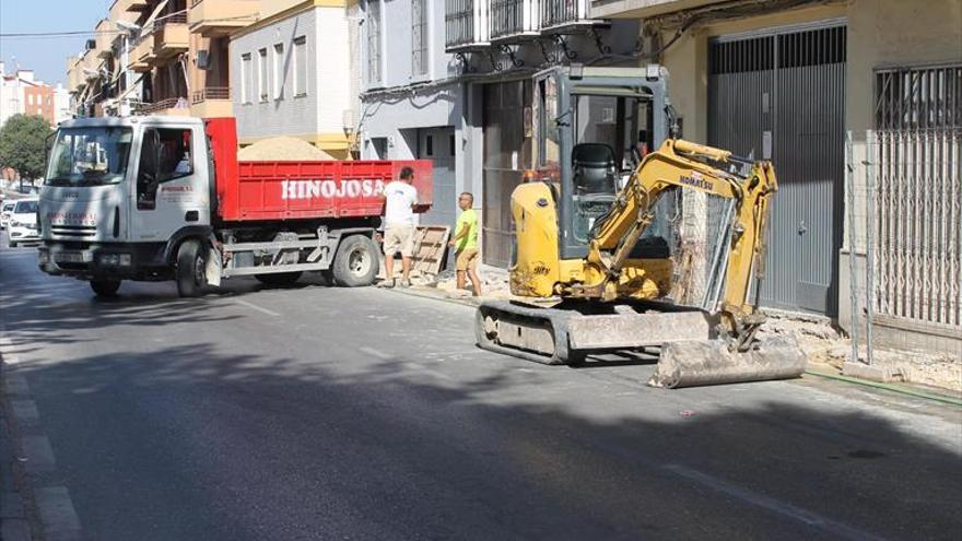 Una avería afecta al acerado de Hoya del Molino