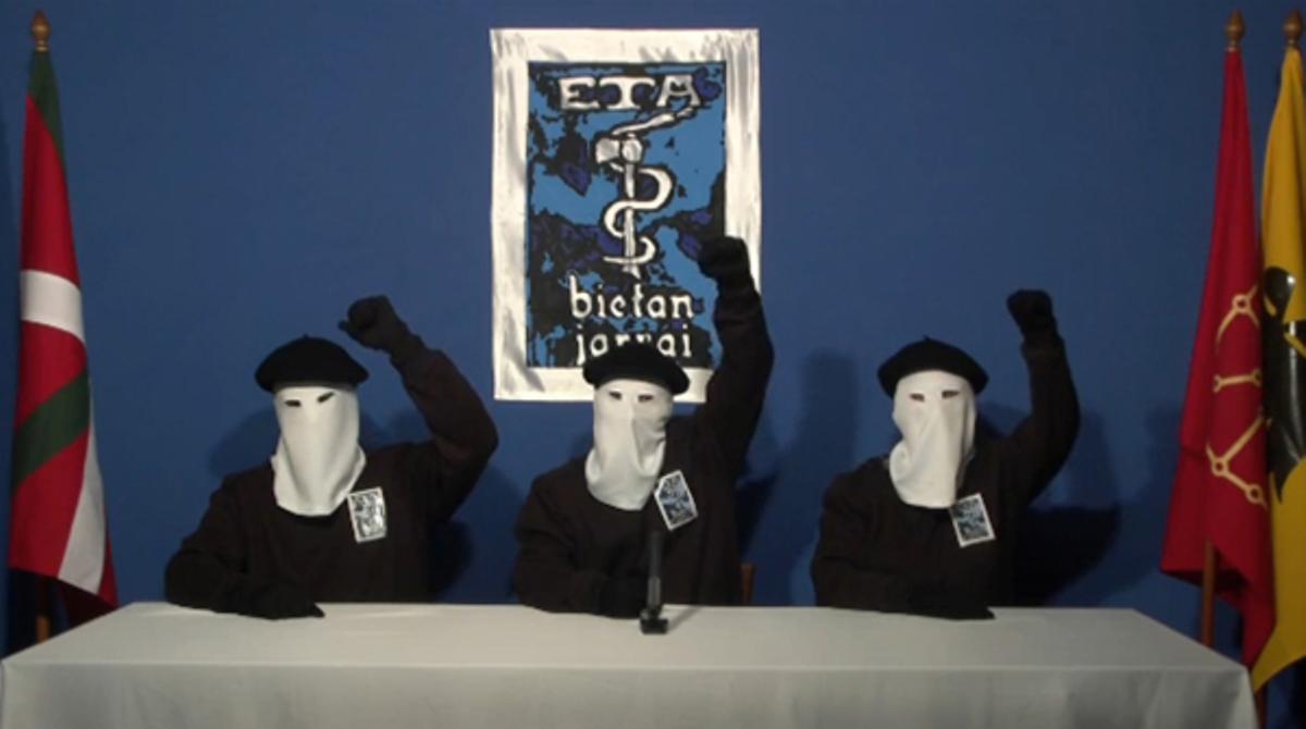 La banda terrorista ha anunciado el cese definitivo de la actividad armada en un comunicado al diario Gara.