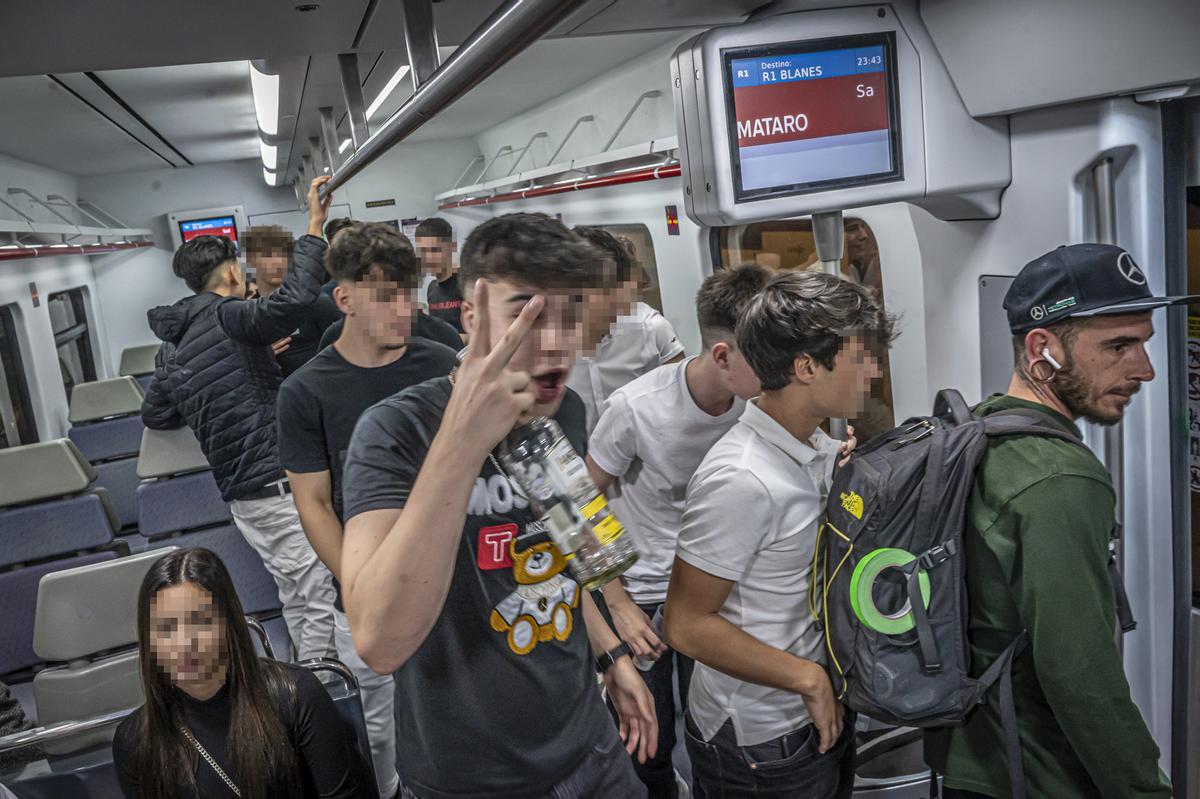 En el tren del botellón a Mataró