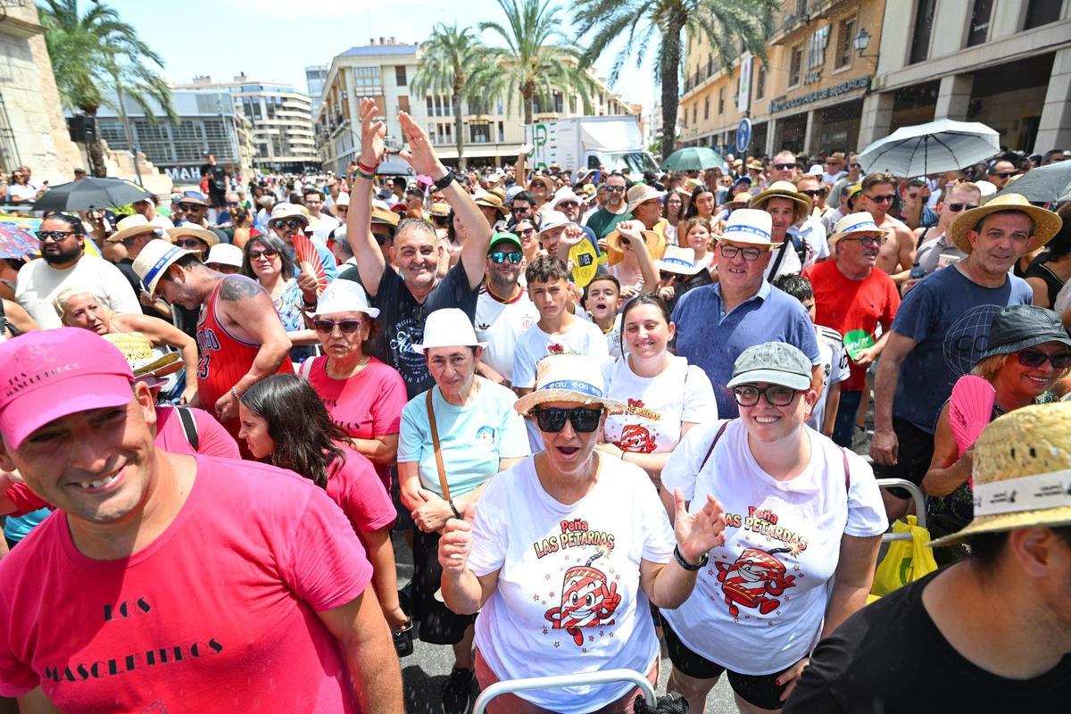 Las mejores imágenes de la mascletà de Pirotécnia La Alpujarreña en el Puente de Altamira de Elche Las mejores imágenes de la mascletà de Pirotécnia La Alpujarreña en el Puente de Altamira de Elche