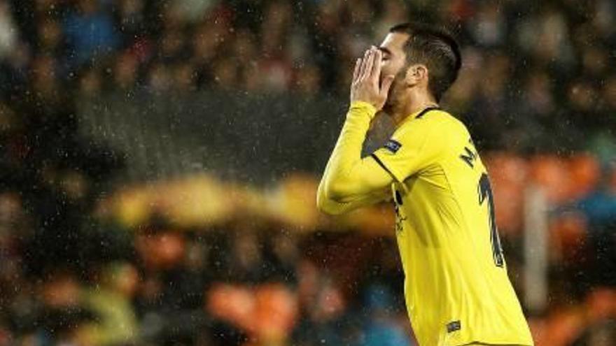 Trigueros, durante el duelo ante el Valencia.