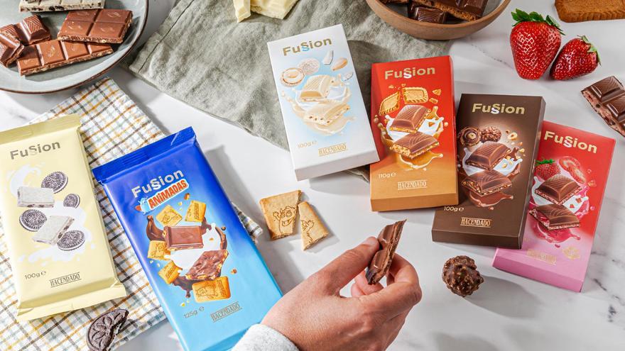 Mercadona innova al fusionar el chocolate con leche con sus galletas animadas