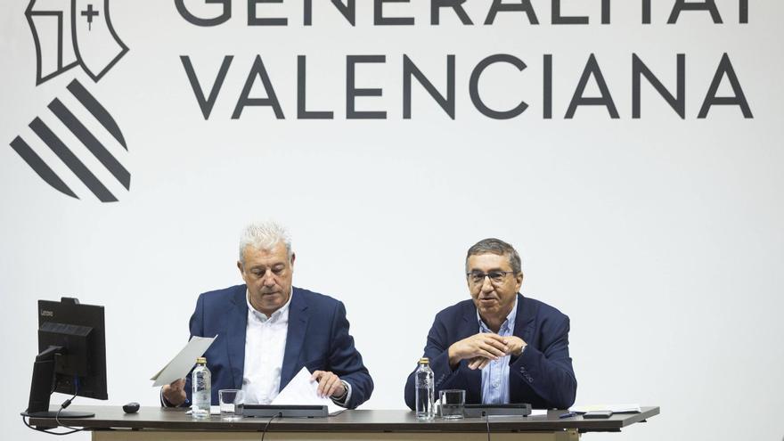 PSPV y Compromís acusan a Educación de &quot;reabrir la guerra del valenciano&quot; por permitir votar a las familias la lengua base del centro