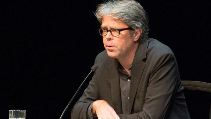 Franzen en una sesión de lectura