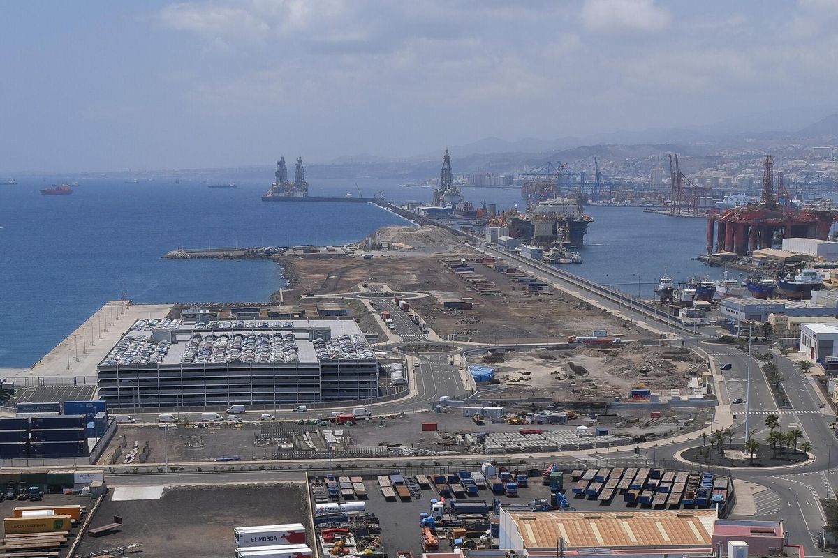 Vista aérea de Las Palmas de Gran Canaria. Muelle Nelson Mandela | 15/06/2025