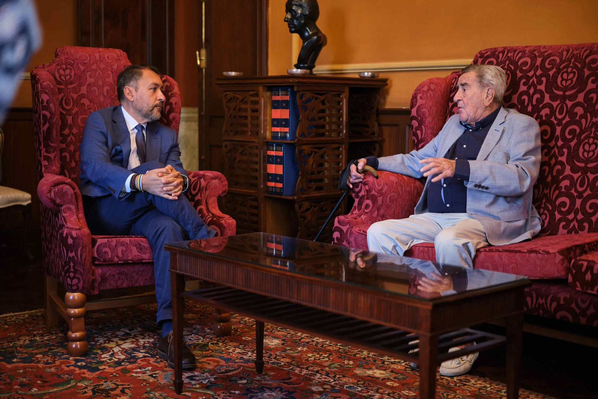 Homanaje a Juan Viñas en el Ayuntamiento de Santa Cruz