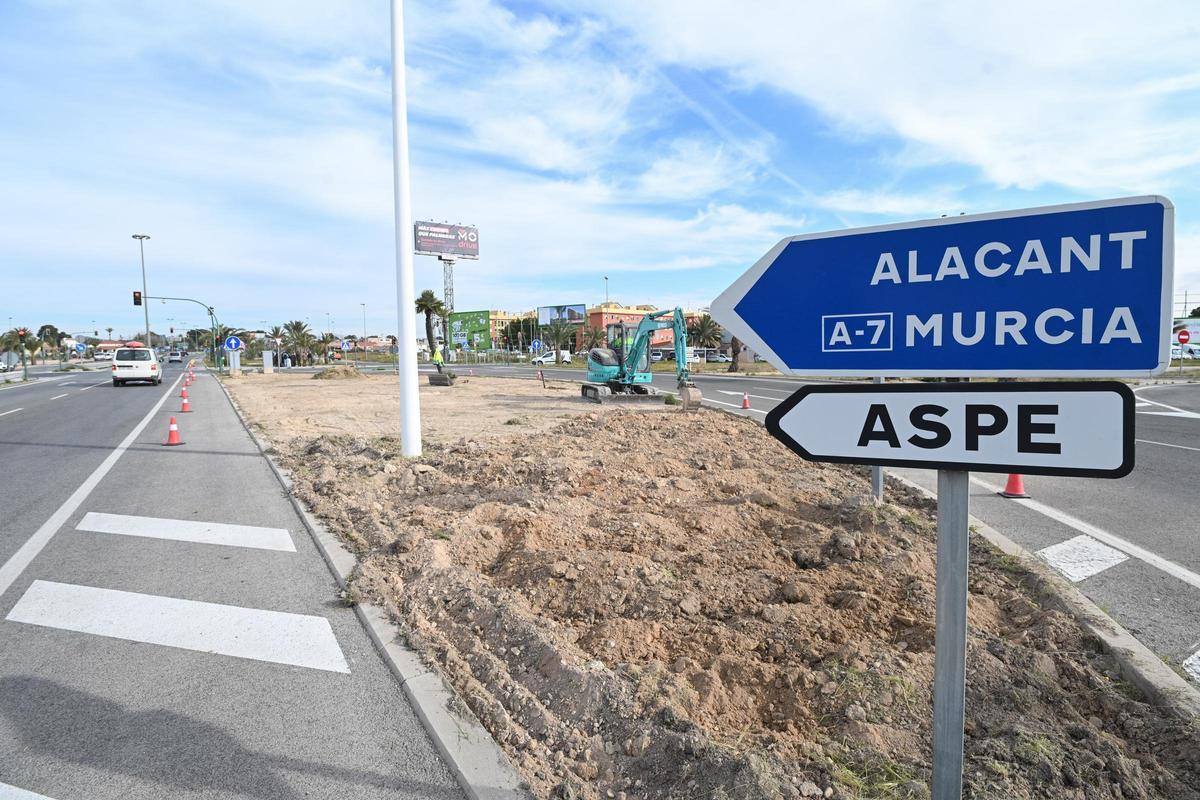 Las obras de ajardinamiento se iniciaron este pasado martes