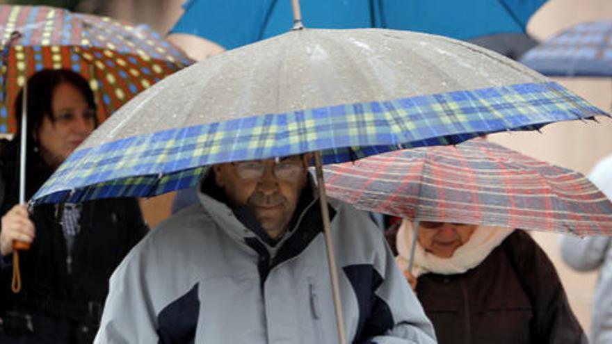 Trece provincias en alerta por lluvias.