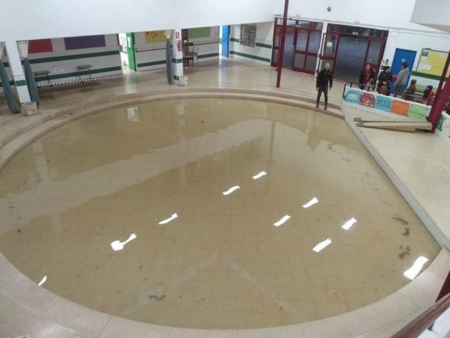 Inundaciones por el temporal Gloria en el Colegio Público Ciudad Artista Faller de València