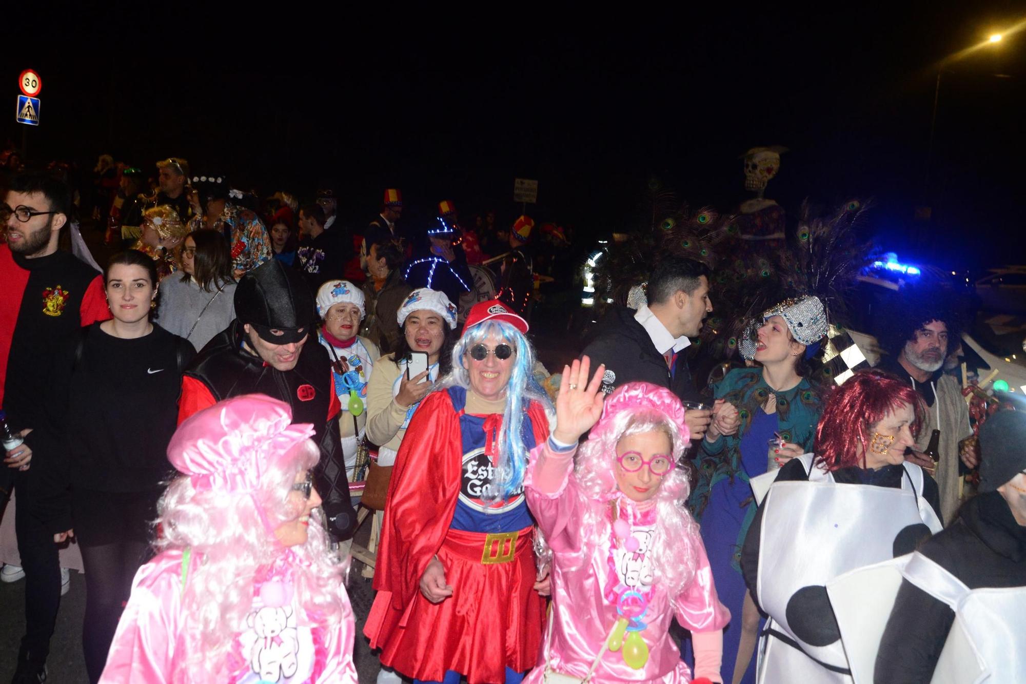 El Enterro da Sardiña nocturno en Moaña