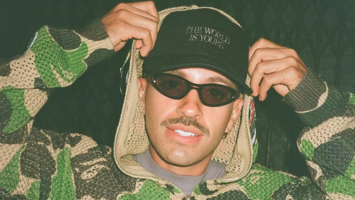 Feid lanza sus propias zapatillas