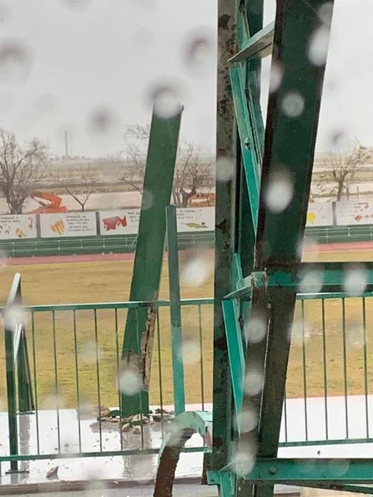 temporal maritimo en la ribera