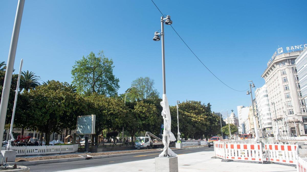 Nuevas farolas instaladas en el entorno del Obelisco