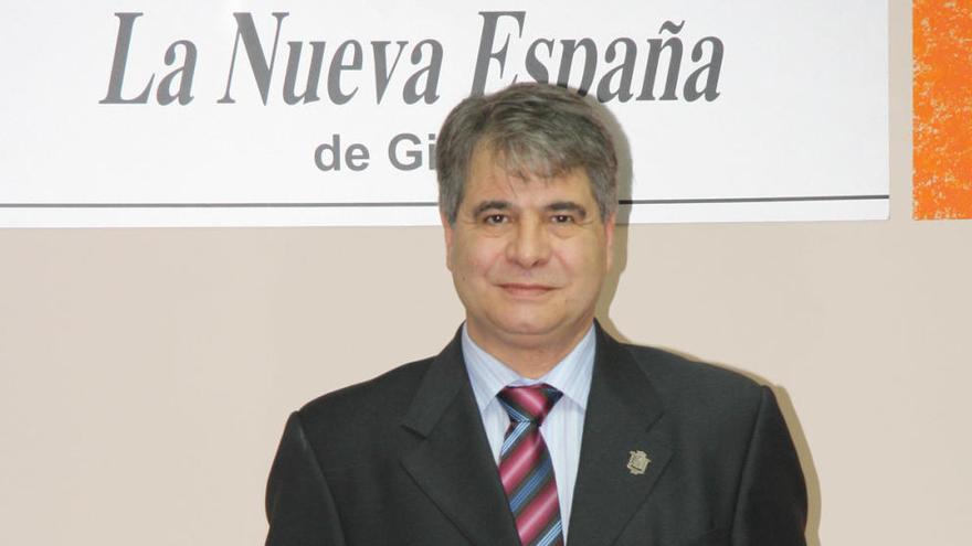 Santiago Álvarez Seara.