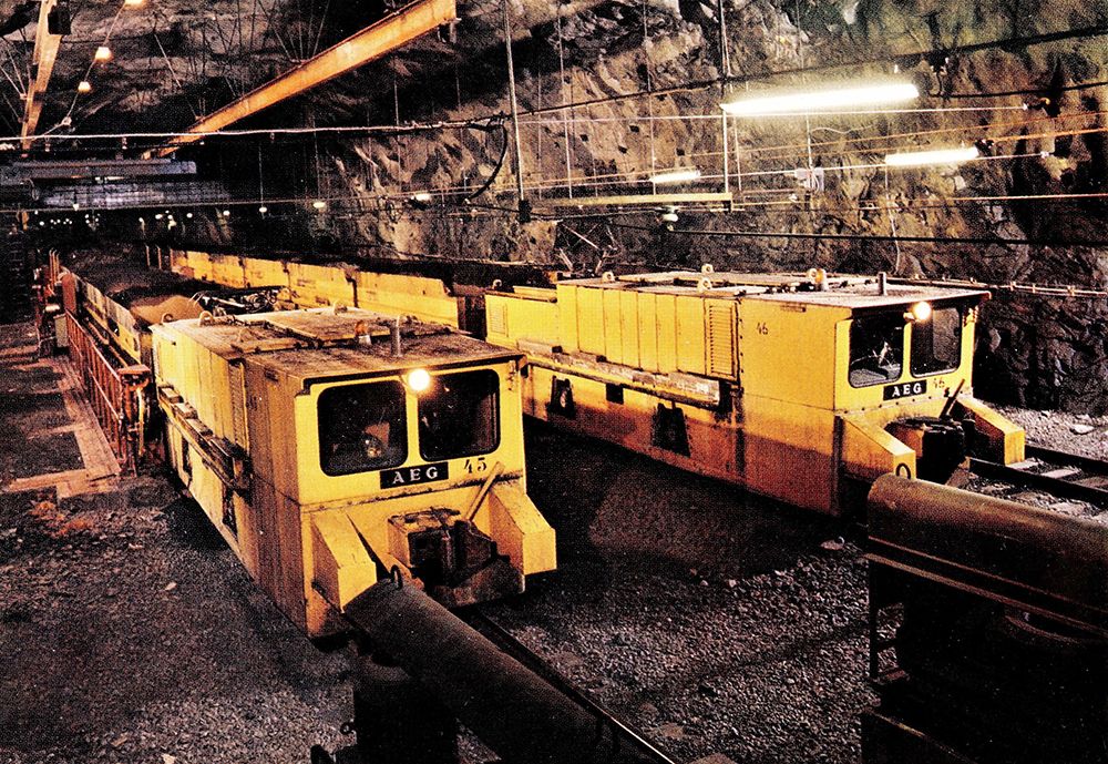 Tren d’extracció de mineral de l’interior de la mina
