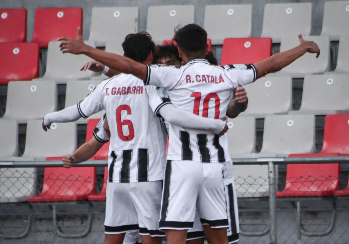 Exhibición de poderío de un CD Castellón B que sumó un triunfo rotundo en Terrassa.