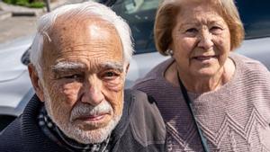 L’Eusebi, amb la seva dona, a l’àrea de servei del Montseny de l’AP-7. | MANU MITRU