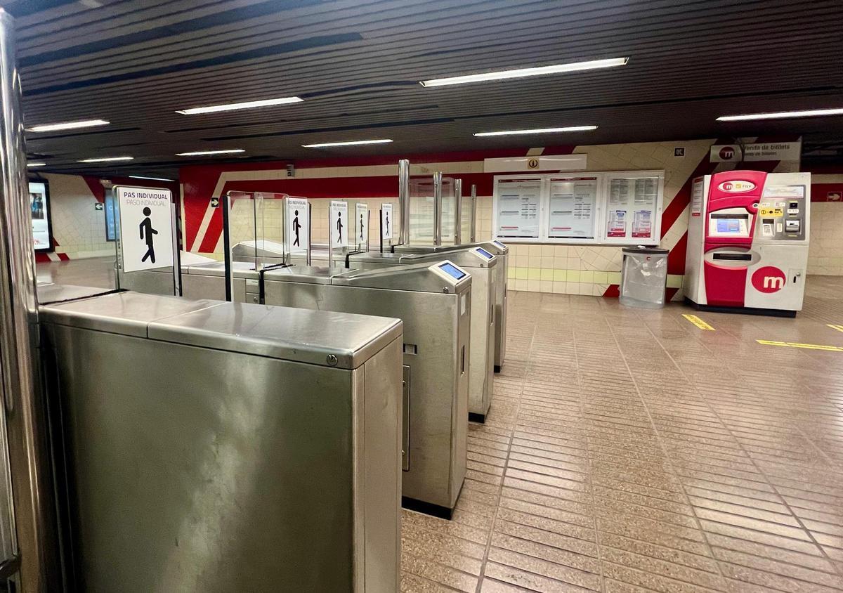Caos en Metrovalencia: una avería eléctrica interrumpe la circulación en plena jornada de huelga