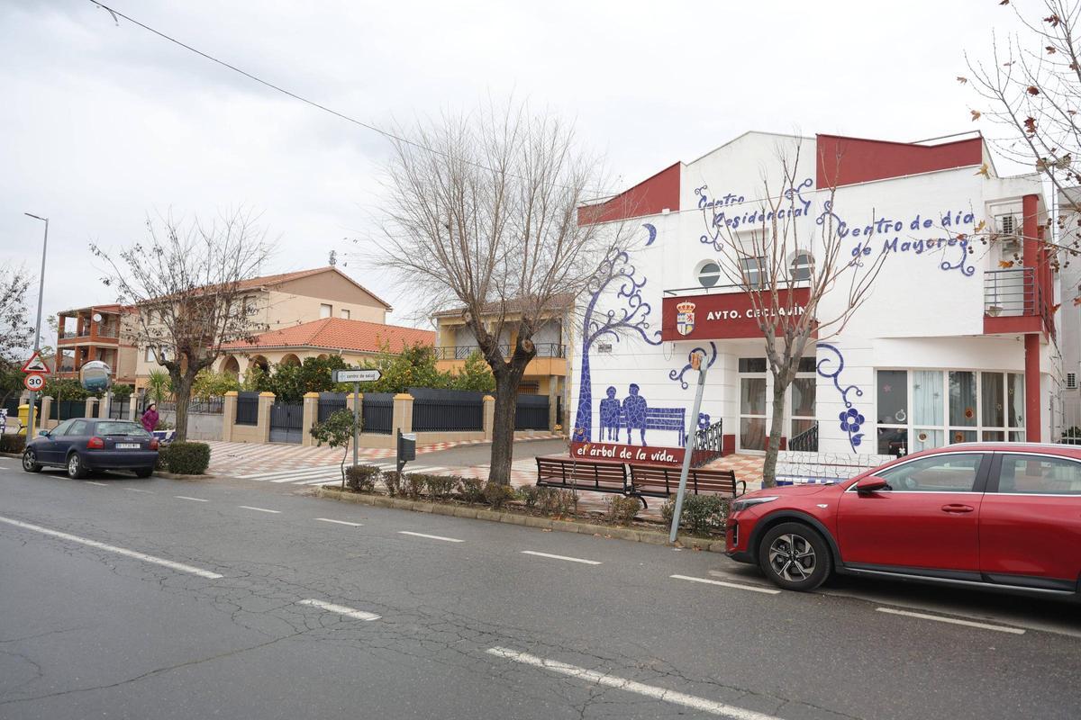 Ceclavín, conmocionado por la muerte de su vecino