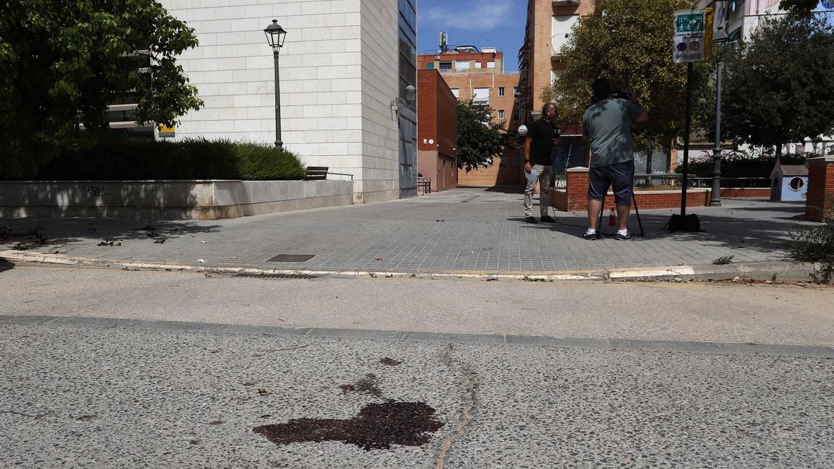 Matan a un hombre de un tiro y seis cuchilladas frente al Centro Social de San Marcelino