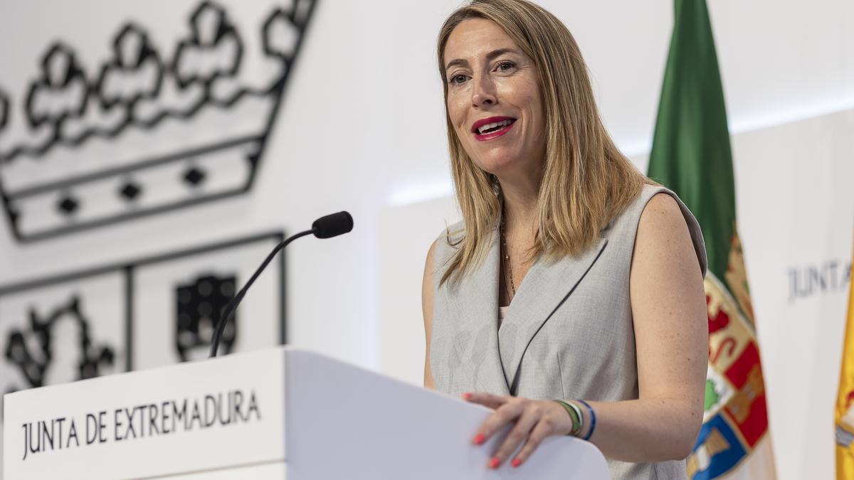 Guardiola gobernará en solitario en Extremadura y mantiene al consejero de Vox
