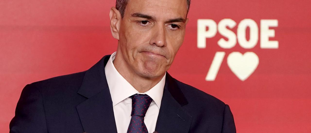 La rueda de prensa de Pedro Sánchez tras la dimisión de Santos Cerdán, en imágenes