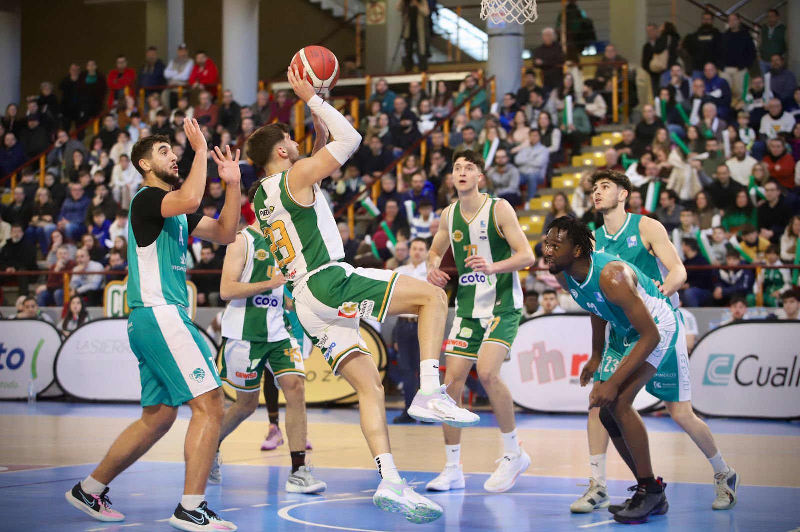 Coto Córdoba CB-UCB Córdoba : las imágenes del partido en Vista Alegre