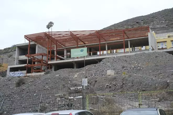 Mamotreto inacabado en San José